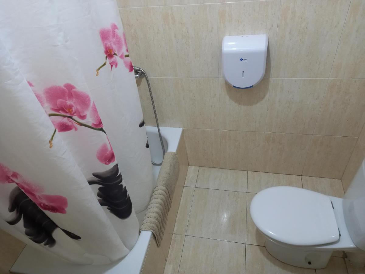 Hostal Muntaner Barcelona Eksteriør bilde