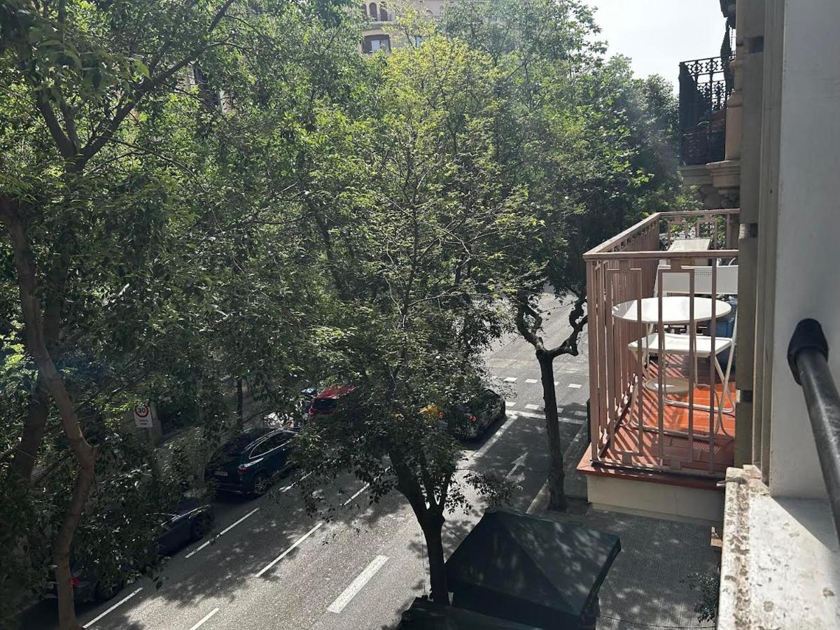 Hostal Muntaner Barcelona Eksteriør bilde
